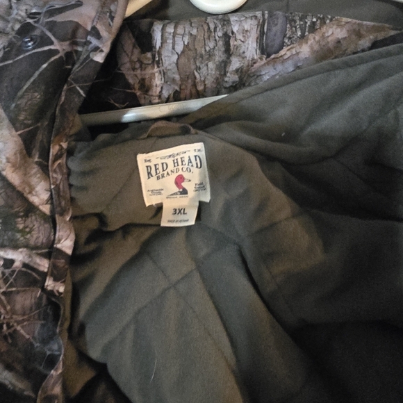Cabela's Jackets & Coats in Black - Picture 2 of 4
